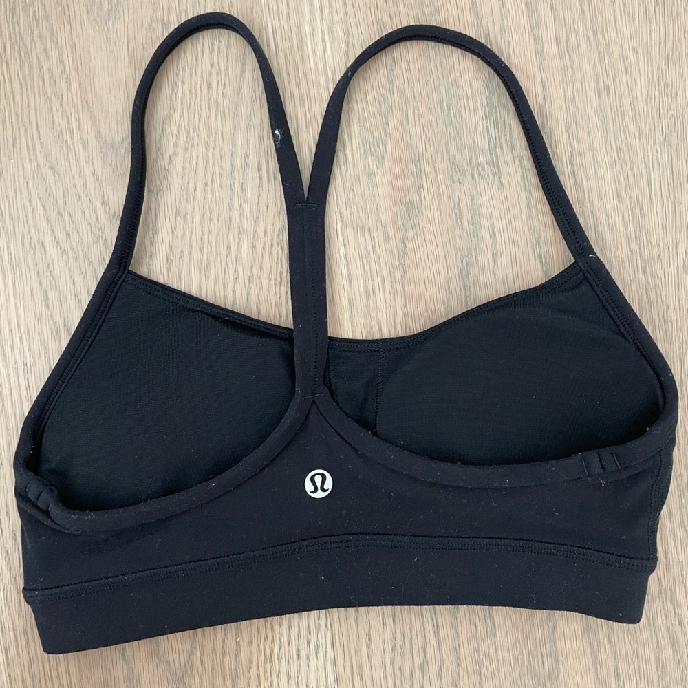 Black Lululemon Flow Y sports bra - size 4